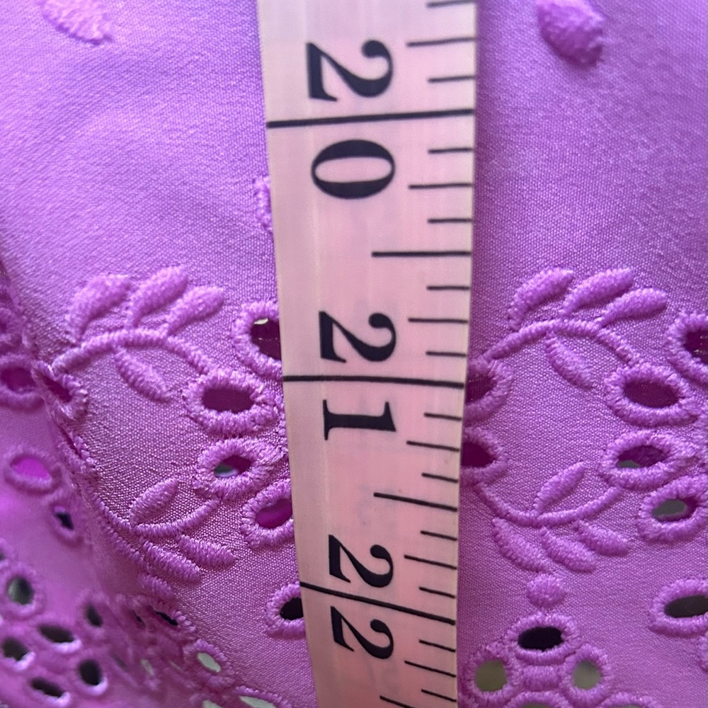 *Simply Styled Woman’s Top - Picture 6 of 8
